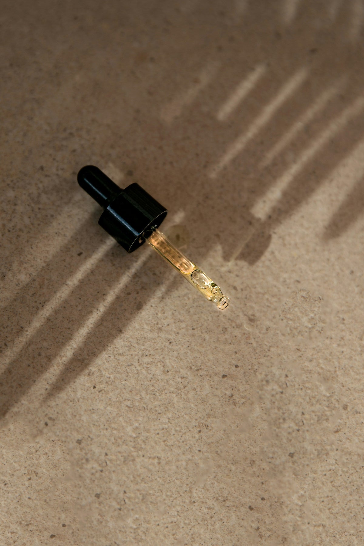 Jamaican Black Castor Oil vs. Cold-Pressed Castor Oil: What's the Difference?