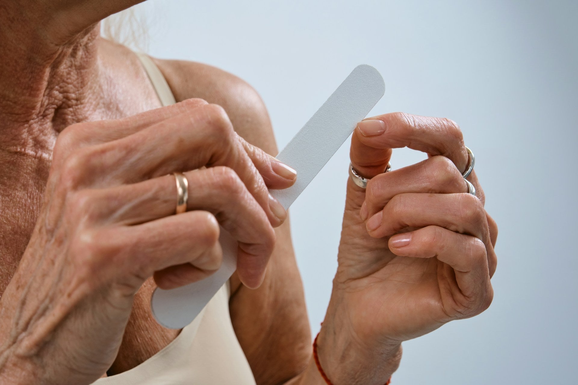 Castor Oil for Nails and Cuticles: What It Can (and Can't) Do - Aumenta