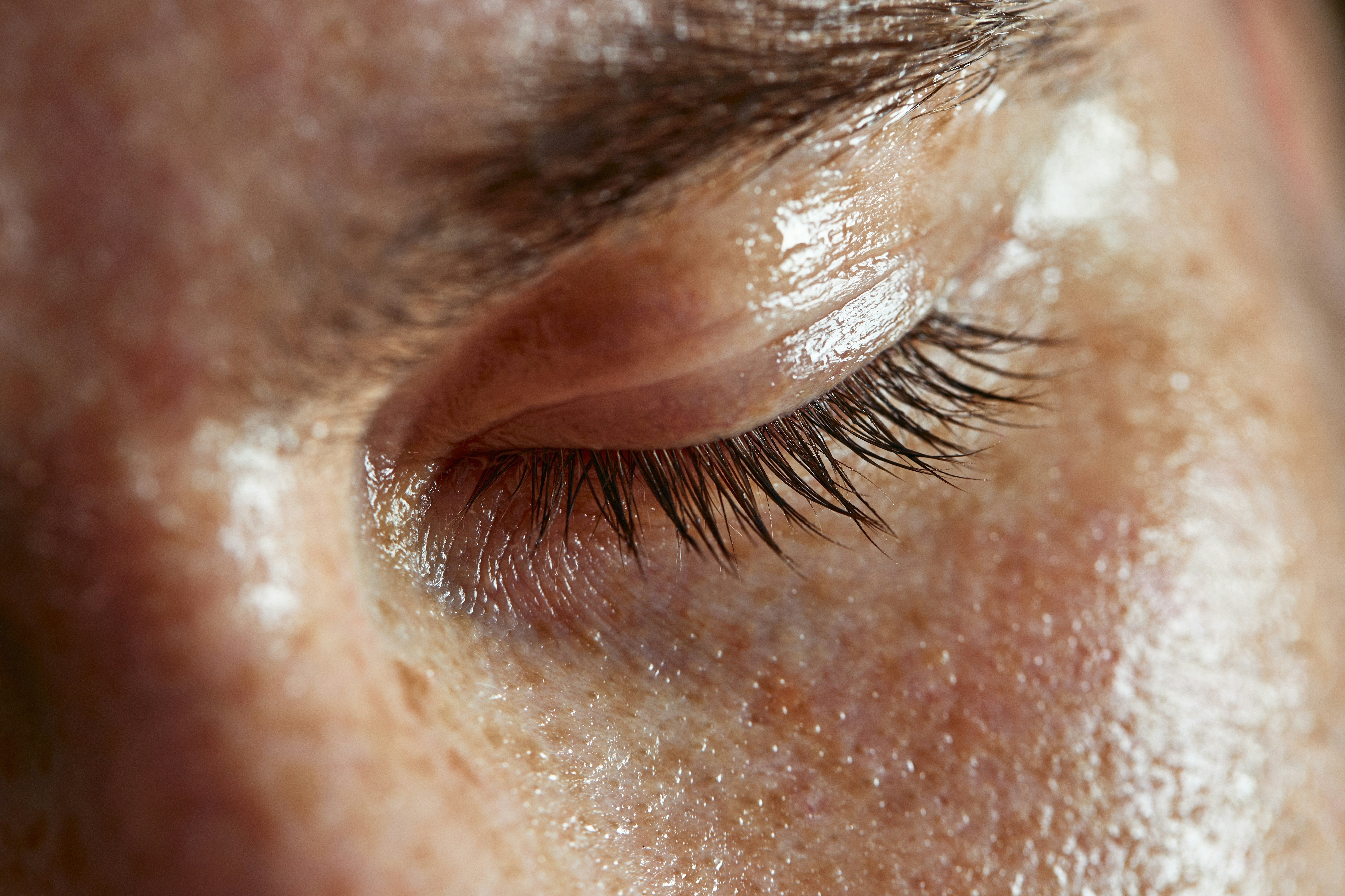 Does Castor Oil Grow Eyebrows? The Honest Answer.