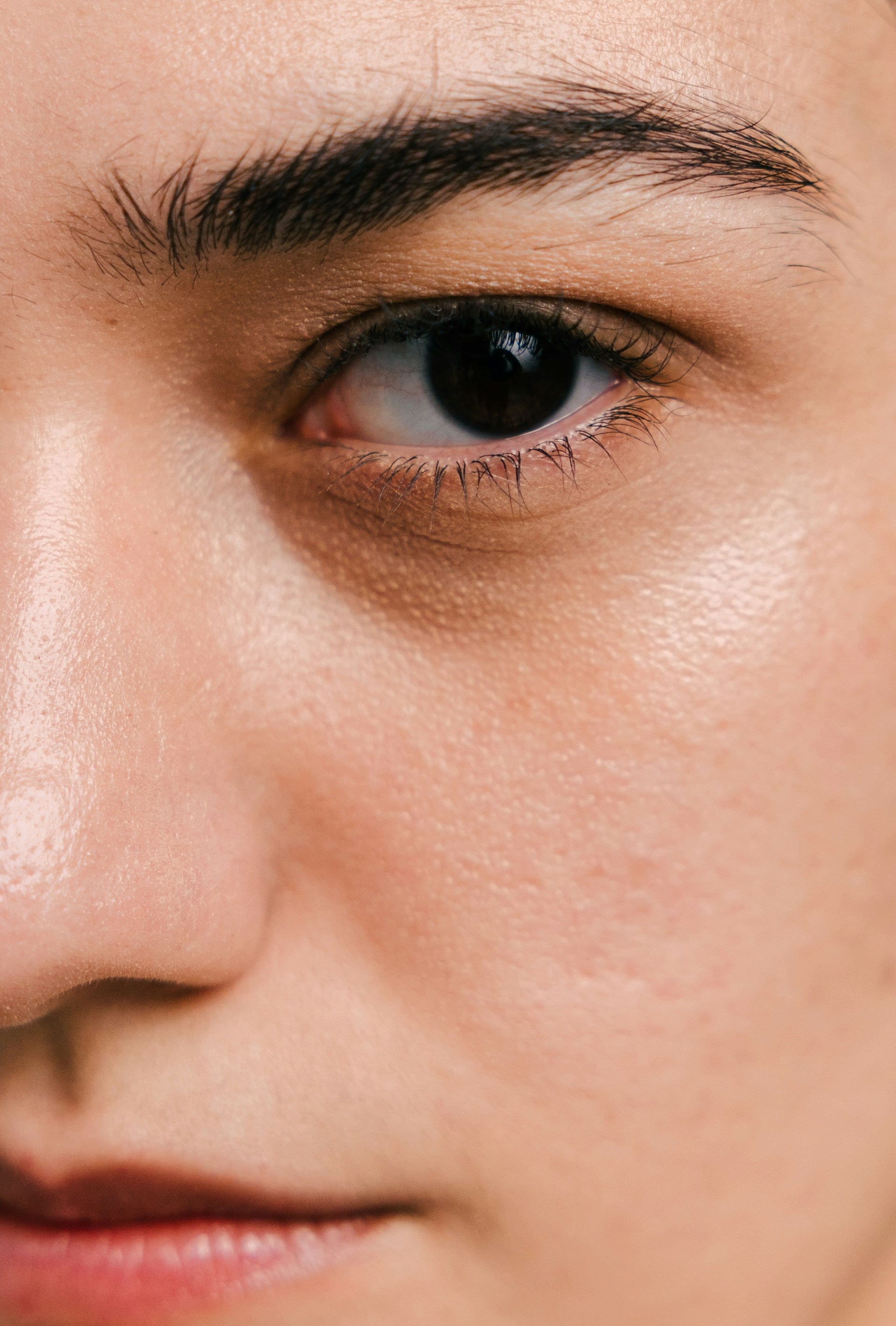 How to Use Castor Oil on Your Eyelashes and Eyebrows: A Safe Step-by-Step Guide - Aumenta